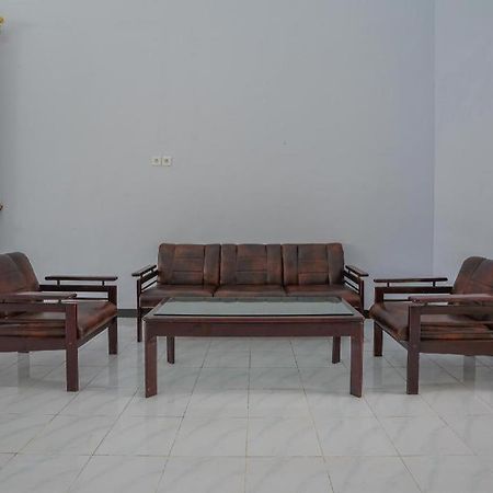 Oyo 477 Raka Residence Syariah Purwoharjo Banyuwangi 바뉴왕기 외부 사진