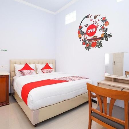 Oyo 477 Raka Residence Syariah Purwoharjo Banyuwangi 바뉴왕기 외부 사진