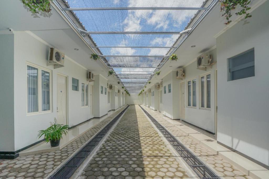 Oyo 477 Raka Residence Syariah Purwoharjo Banyuwangi 바뉴왕기 외부 사진