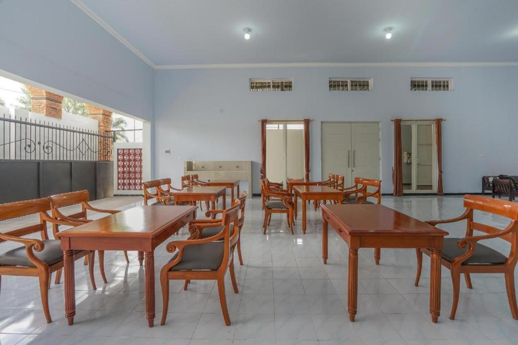 Oyo 477 Raka Residence Syariah Purwoharjo Banyuwangi 바뉴왕기 외부 사진