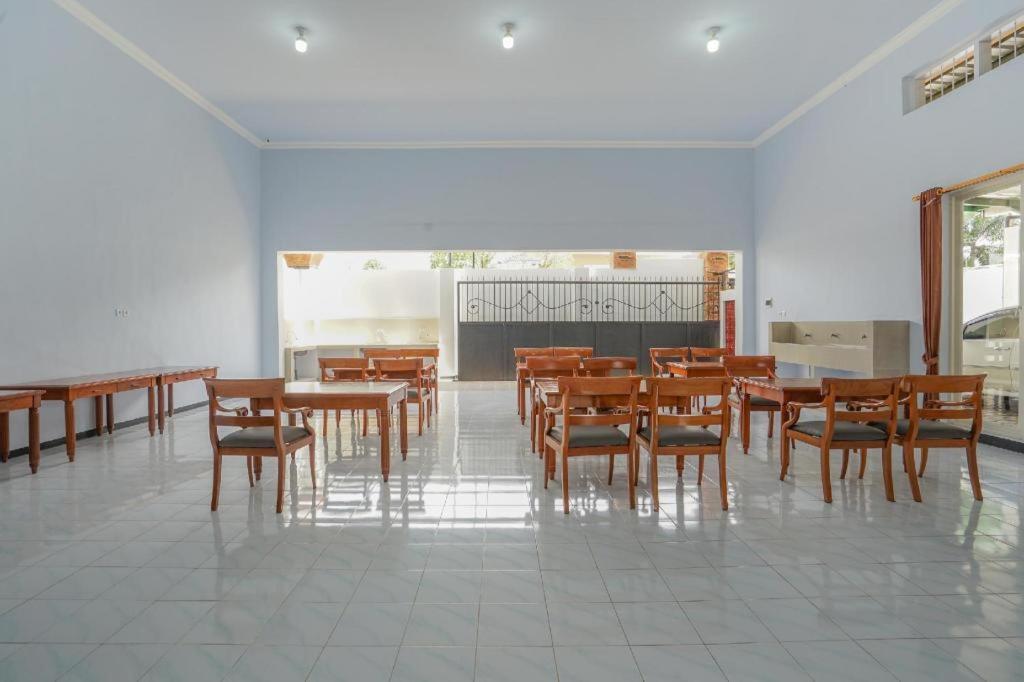 Oyo 477 Raka Residence Syariah Purwoharjo Banyuwangi 바뉴왕기 외부 사진