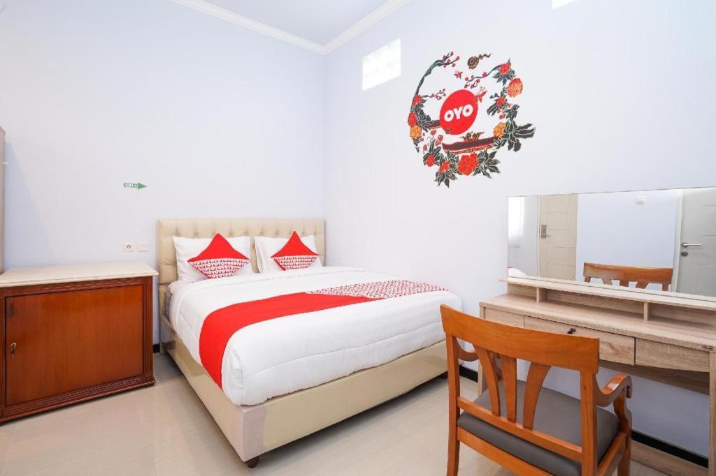 Oyo 477 Raka Residence Syariah Purwoharjo Banyuwangi 바뉴왕기 외부 사진