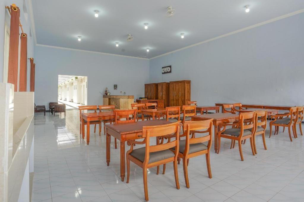 Oyo 477 Raka Residence Syariah Purwoharjo Banyuwangi 바뉴왕기 외부 사진